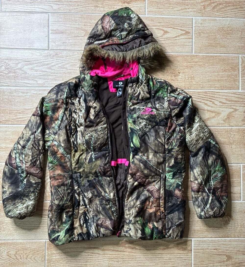 Mossy Oak Camo Puffer Jacket With Faux Fur Hood Size L